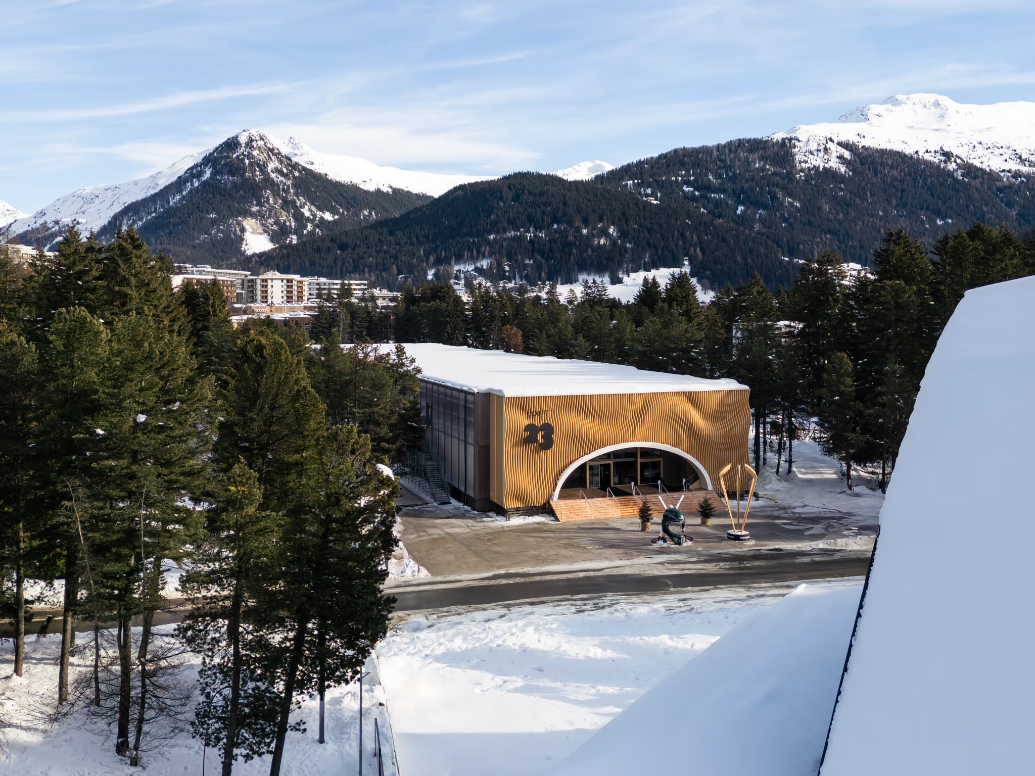 invias-loft-davos-svenstoppani-l-0204