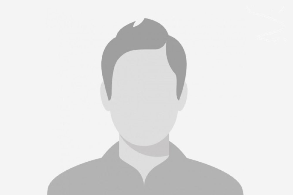 6723bca34972607fd151e4de_placeholder-male-q